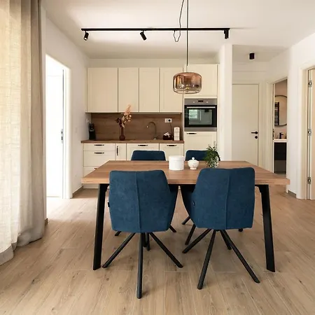 Kras 24 With Pool 塞扎纳