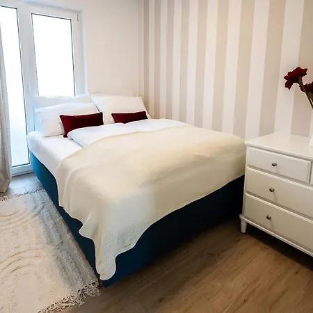 公寓 Kras 24 With Pool