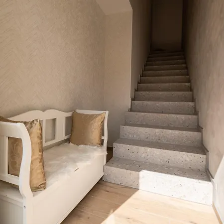 Kras 24 With Pool * 塞扎纳