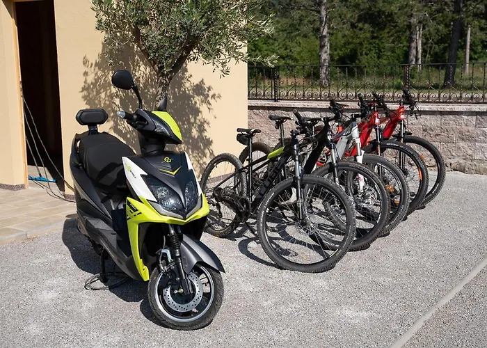 Kras 24 With Pool Апартаменты