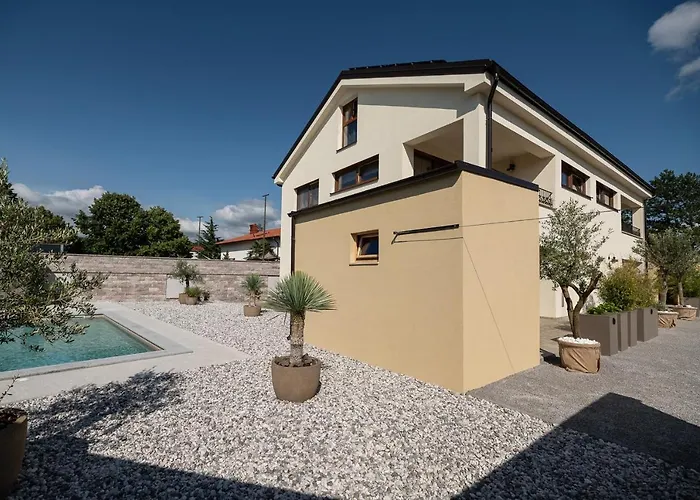 Apartamento Kras 24 With Pool Sežana