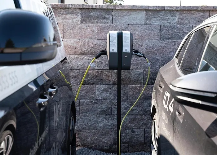 Kras 24 With Pool Апартаменты Сезана